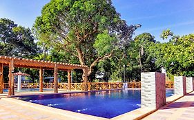 Dawal Lakeview Resort